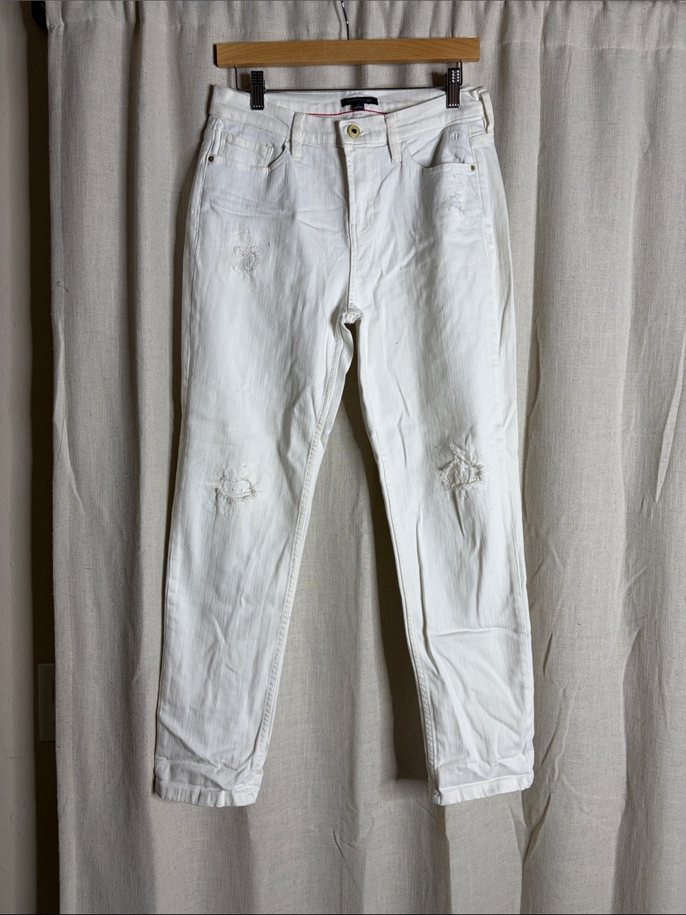 Tommy Hilfiger White Skinny Jeans with Light Distressing